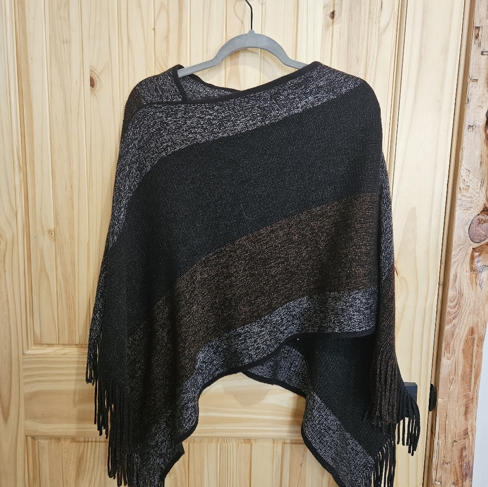 Jack & Missie Knitted Poncho
